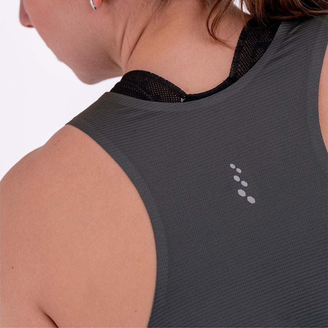 CAMISETA RUNNING MANGA SISA LEVIT GRIS PARA MUJER