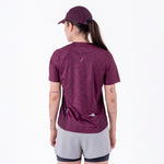 CAMISETA RUNNING MANGA CORTA PRO 405 CIRUELA PARA MUJER