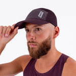 GORRA RUNNING KOOLER CIRUELA UNISEX