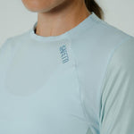 CAMISETA RUNNING MANGA CORTA PRO 405 AZUL CLARO PARA MUJER