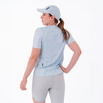 CAMISETA RUNNING MANGA CORTA PRO 405 AZUL CLARO PARA MUJER