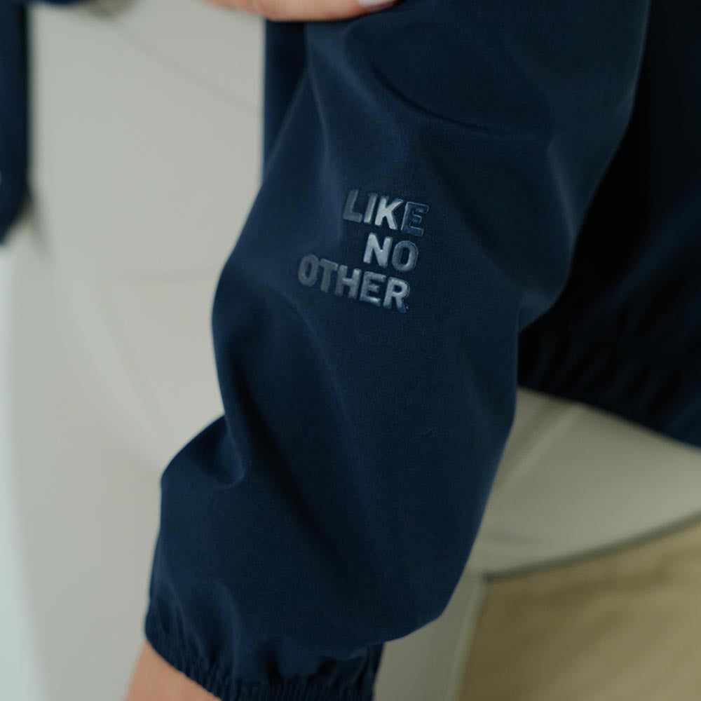 CHAQUETA RUNNING AQUALITE AZUL OSCURO PARA MUJER