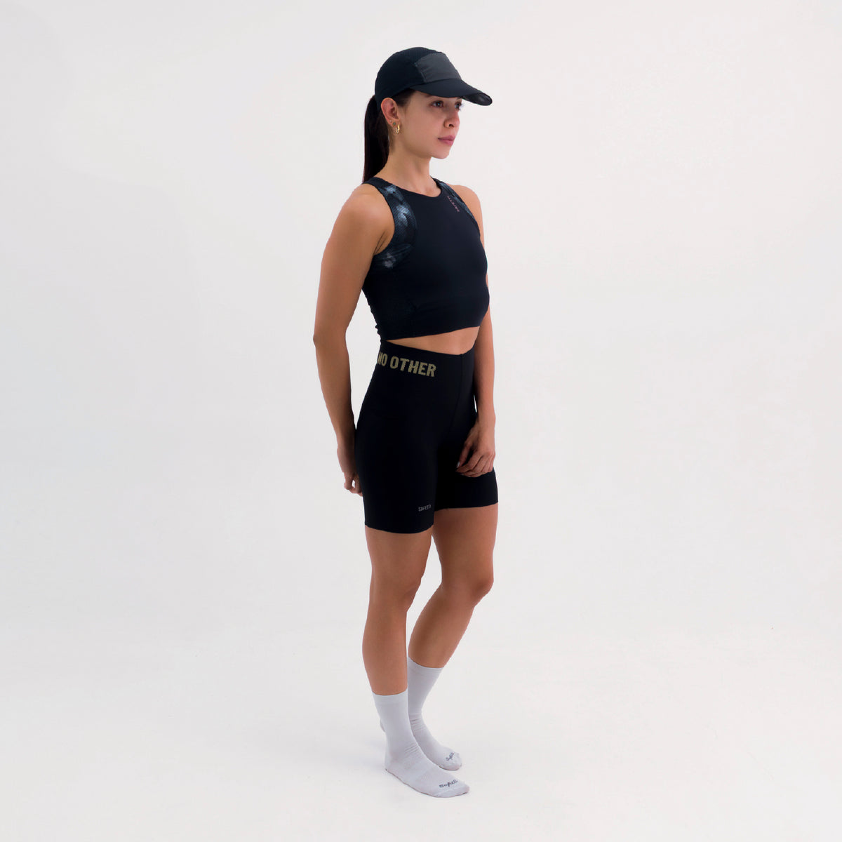 CROPTOP RUNNING/PÁDEL POCKET BLACK PARA MUJER