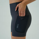 SHORT RUNNING TITÁN CUT GRAY PARA MUJER