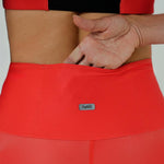 SHORT RUNNING TITÁN CUT CHERRY PARA MUJER