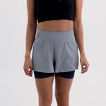 PANTALONETA RUNNING/PÁDEL BREEZE GRAY PARA MUJER