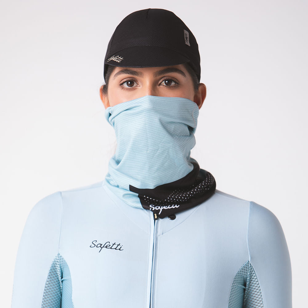 PROTECTOR CICLISMO FACIAL ESSENCIAL COLORS SKY BLUE PARA HOMBRE