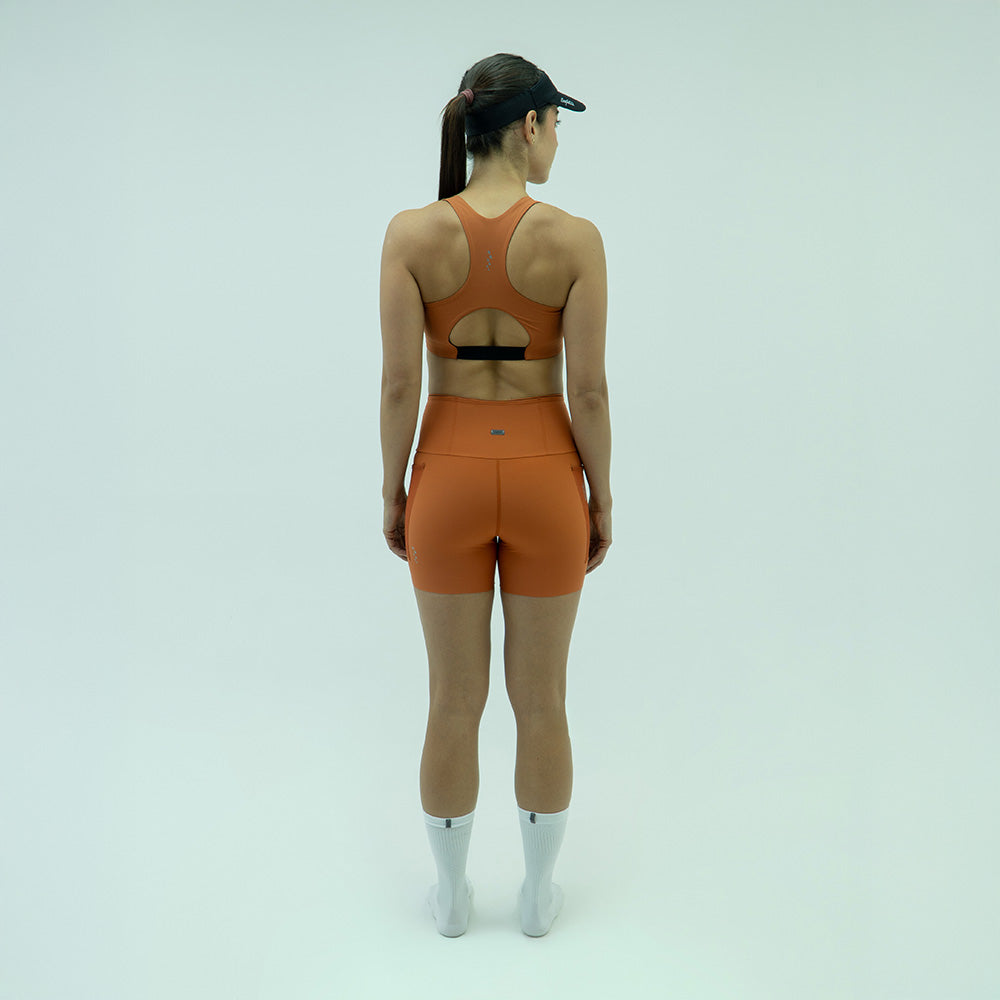 SHORT RUNNING TITAN CUT CARROT PARA MUJER