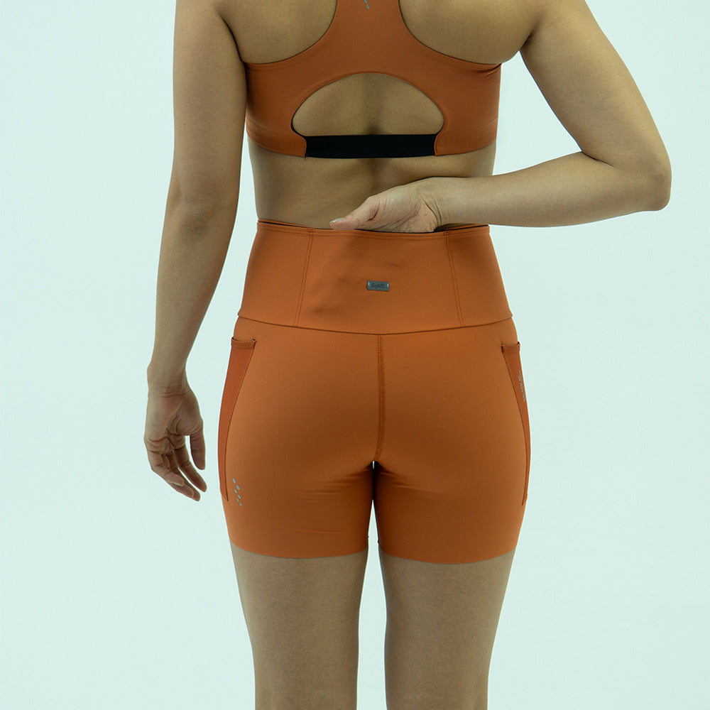 SHORT RUNNING TITAN CUT CARROT PARA MUJER