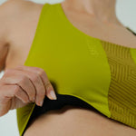 TOP RUNNING DUOMOTION LIMA PARA MUJER