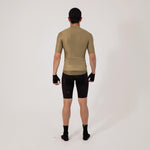 CAMISA CICLISMO MANGA CORTA ESSENTIAL GOLD PARA HOMBRE