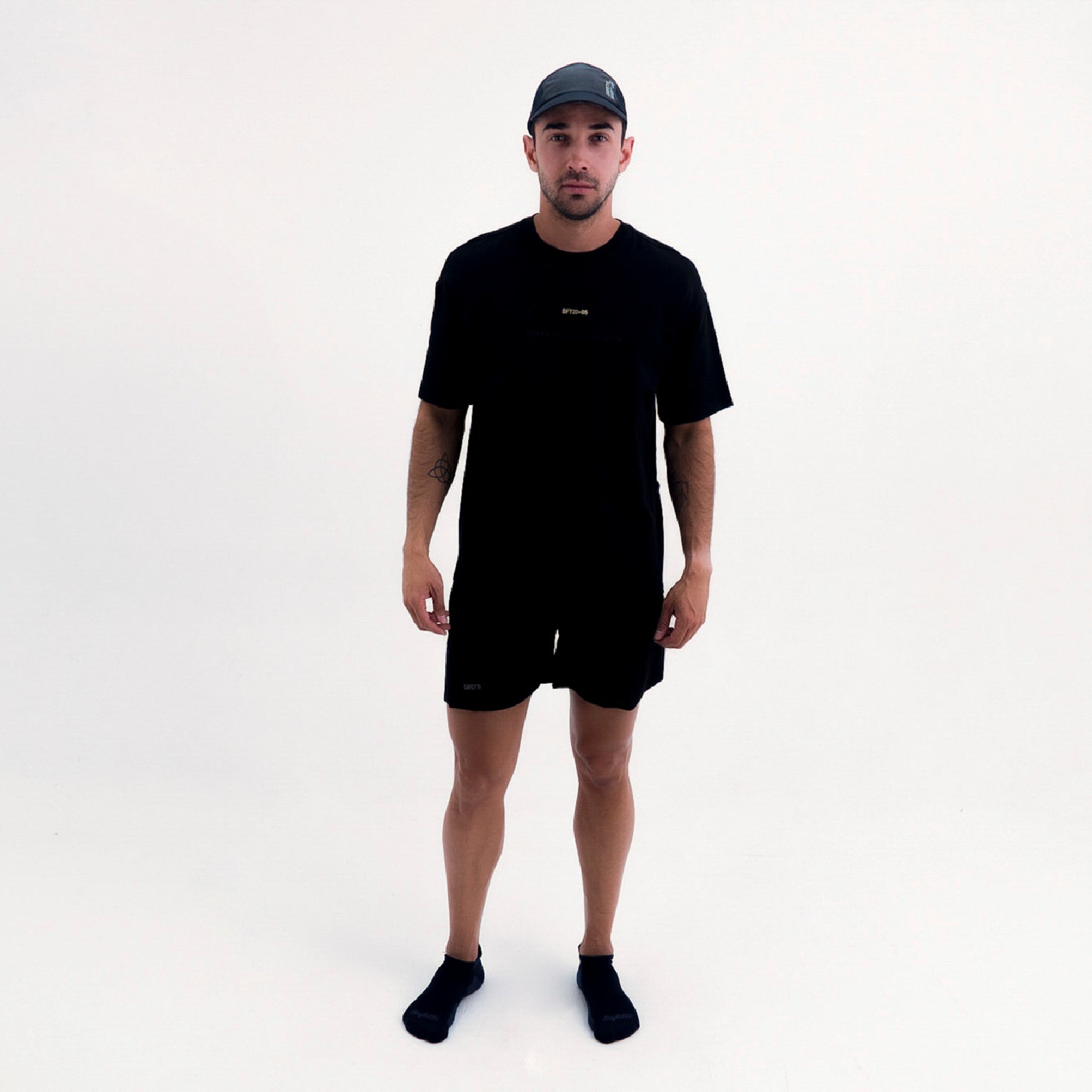 CAMISETA LIFESTYLE MANGA CORTA ROAM OVERSIZE BLACK PARA HOMBRE– Safetti