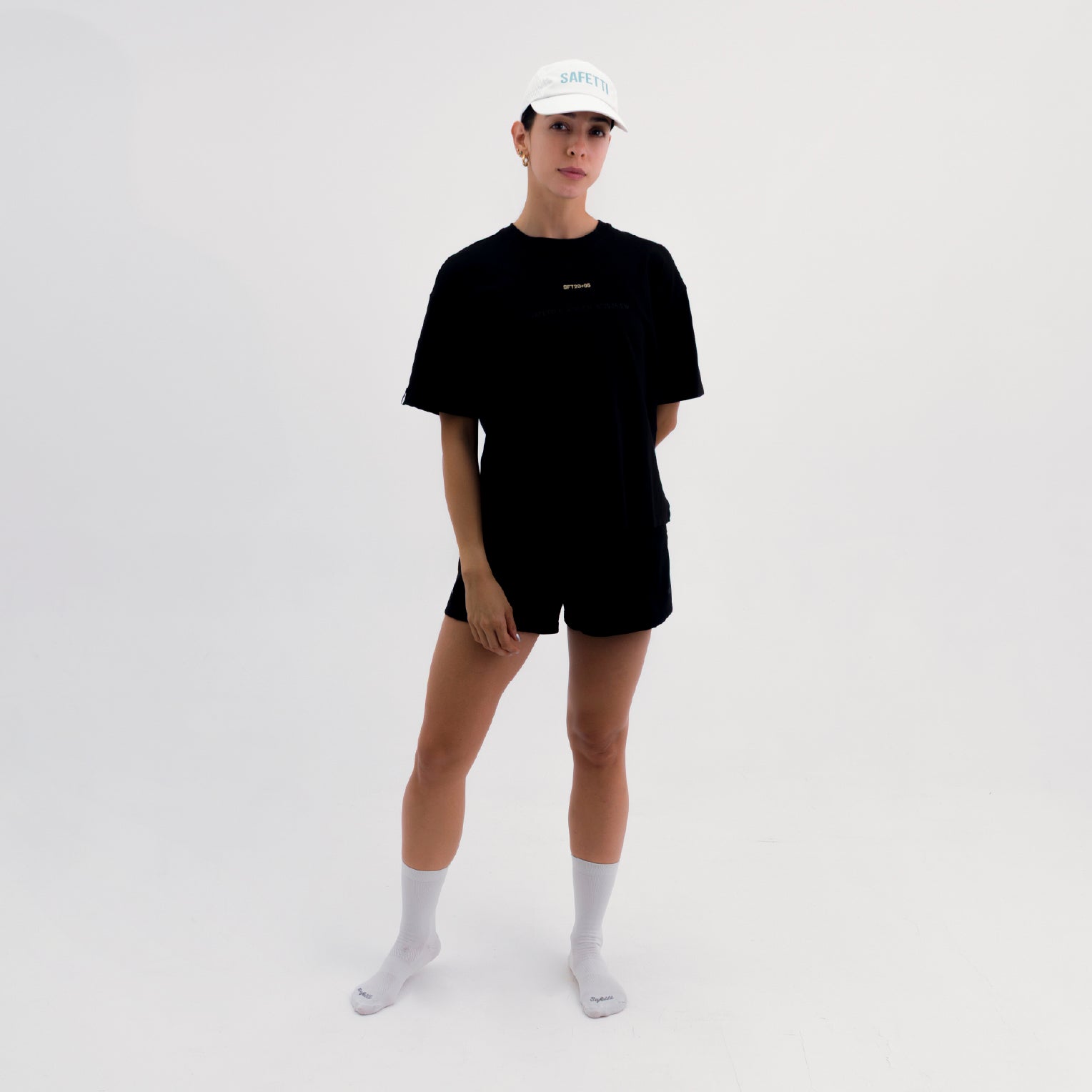 CAMISETA LIFESTYLE MANGA CORTA ROAM OVERSIZE BLACK PARA MUJER– Safetti