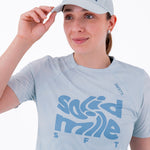 CAMISETA RUNNING MANGA CORTA PRO 405 AZUL CLARO PARA MUJER