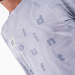 CAMISETA RUNNING MANGA CORTA PRO 405 GRIS CLARO PARA HOMBRE