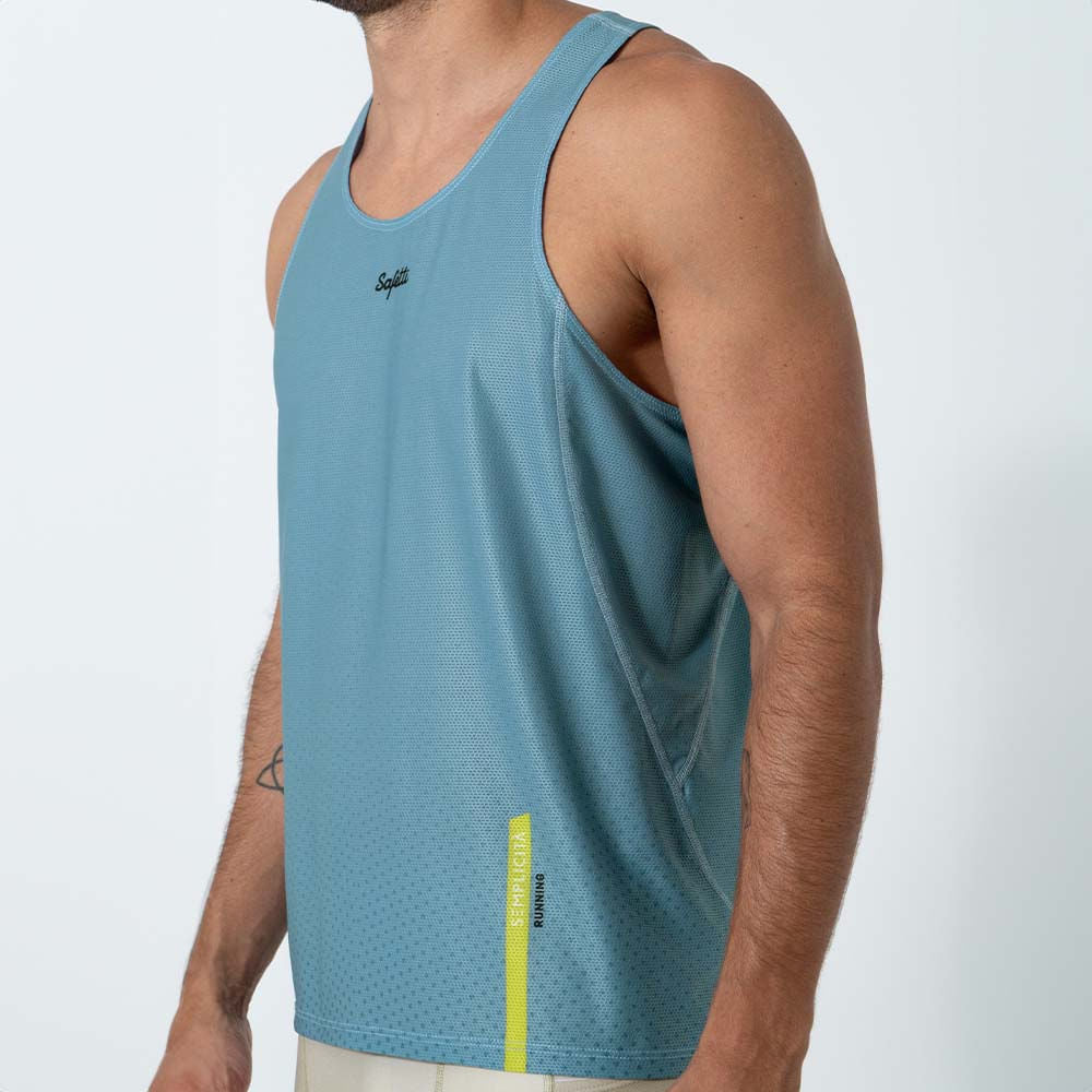 CAMISETA RUNNING MANGA SISA COOLMOTION AZUL POLVO PARA HOMBRE