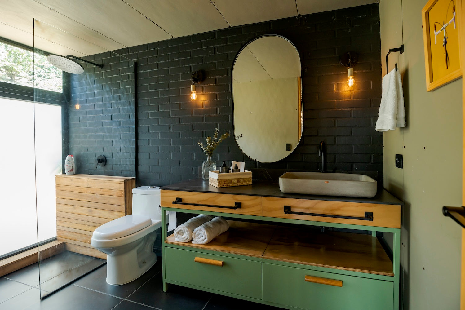 A bedroom with two single beds at Casa Safetti