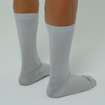 MEDIAS RUNNING PIERNA ELÁSTICA 8" GRIS UNISEX