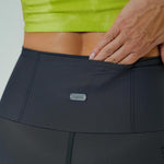 SHORT RUNNING TITÁN CUT GRAY PARA MUJER