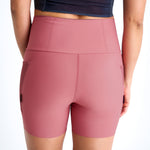 SHORT CORTO RUNNING TITAN 2.0 CUT ROSA PONCHE PARA MUJER