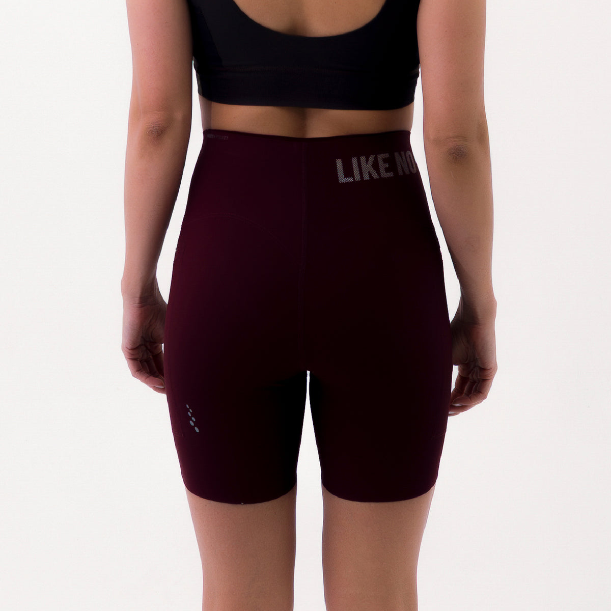 SHORT RUNNING TITÁN EVO VINO PARA MUJER