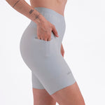 SHORT RUNNING TITÁN EVO GRIS CLAROPARA MUJER