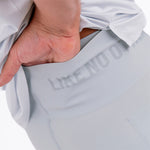SHORT RUNNING TITÁN EVO GRIS CLAROPARA MUJER