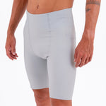SHORT RUNNING TITÁN EVO GRIS CLARO PARA HOMBRE
