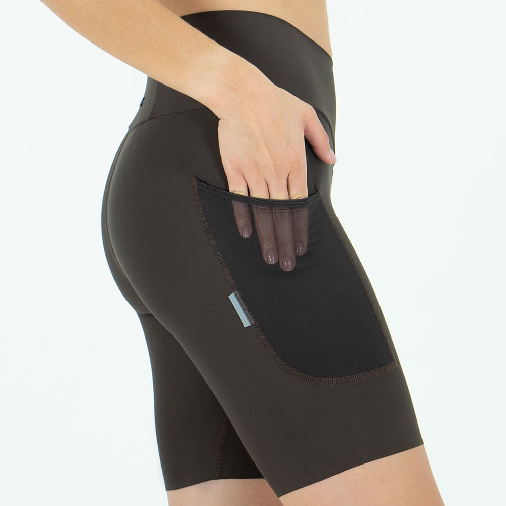 SHORT RUNNING TITÁN MARRONE PARA MUJER