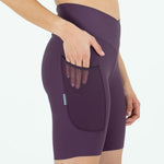 SHORT RUNNING TITÁN VINO PARA MUJER