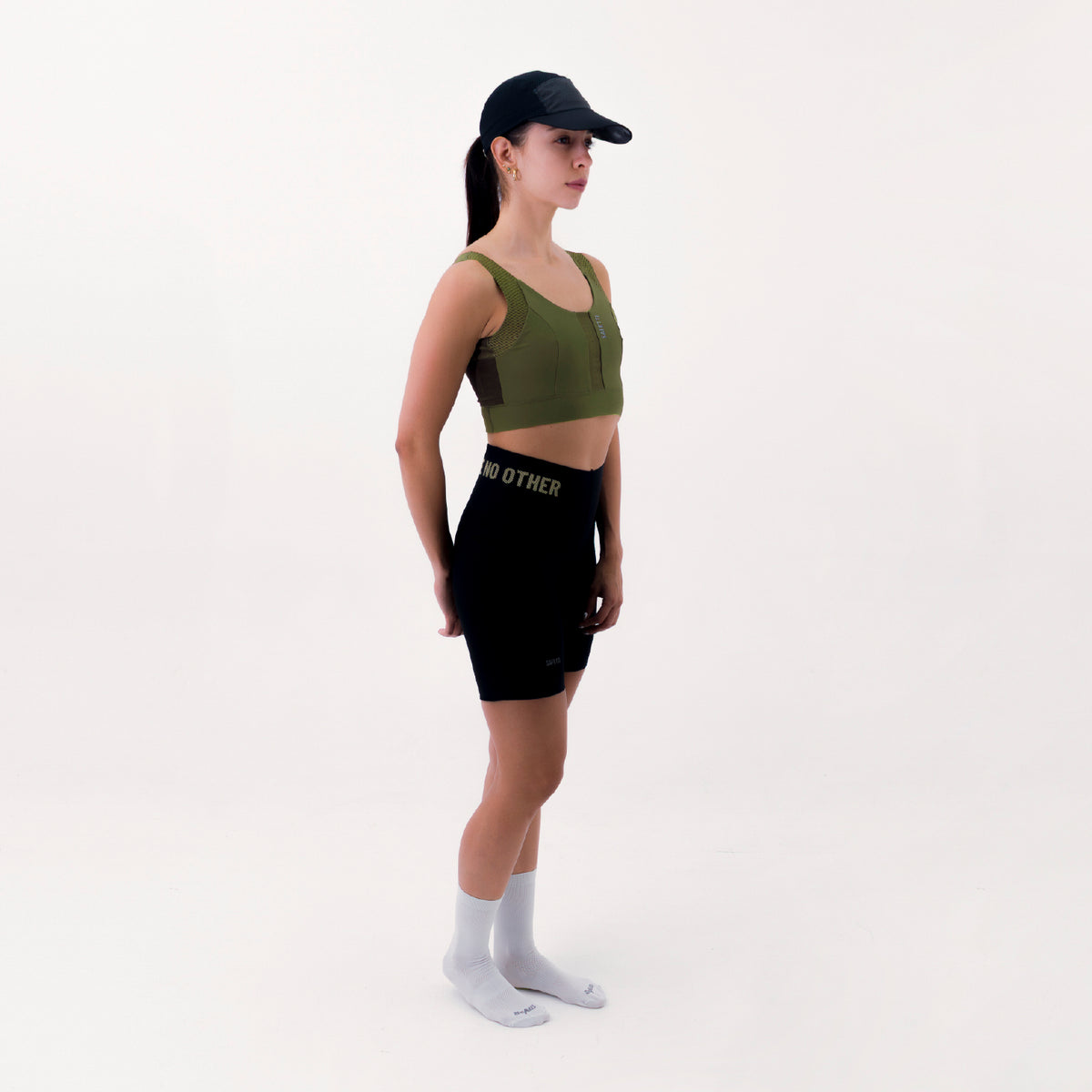 TOP RUNNING SYNK VERDE OLIVA PARA MUJER